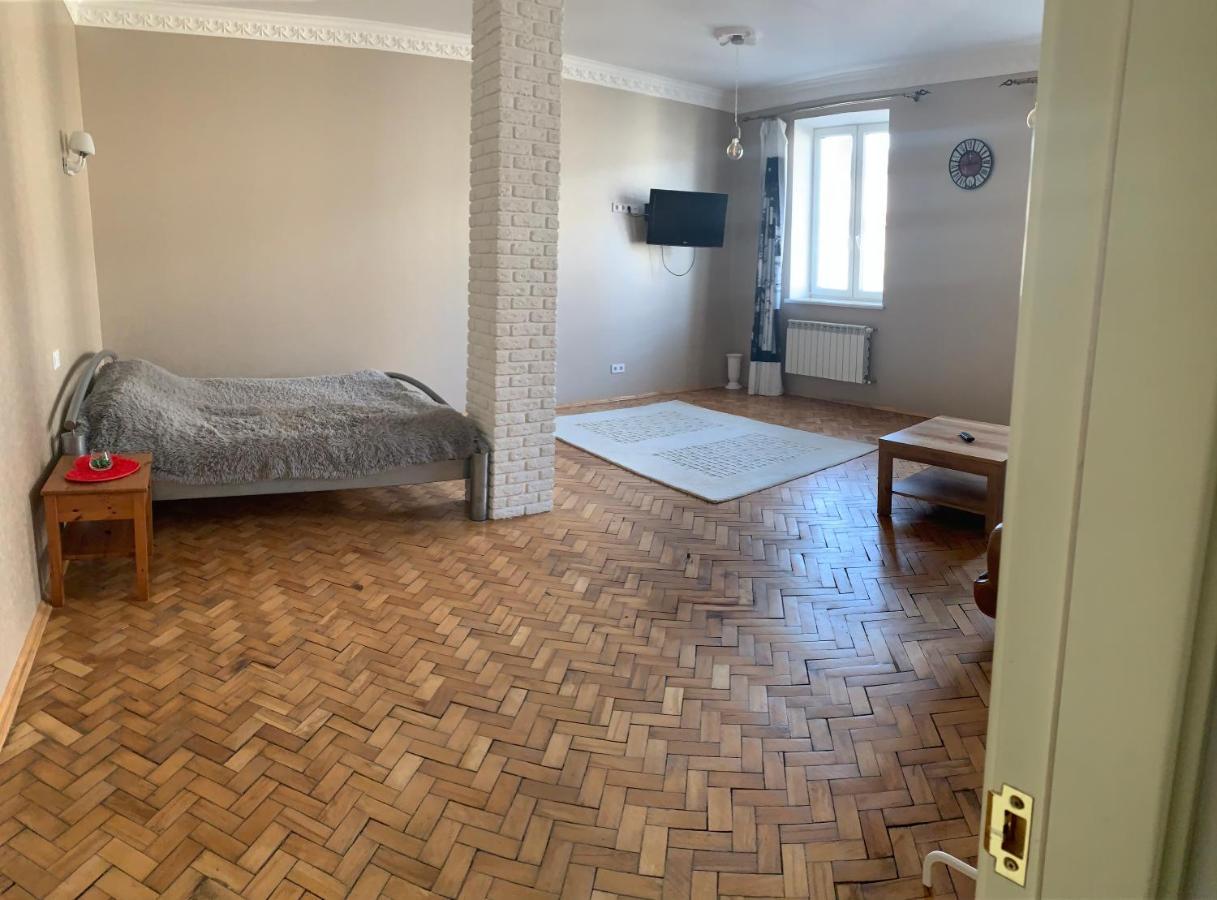 Monro - Heart Of Lviv Apartment ภายนอก รูปภาพ